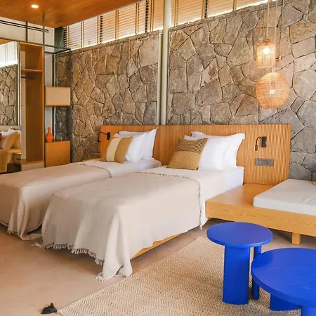 Birdcage 33 - Adult Only Hotel