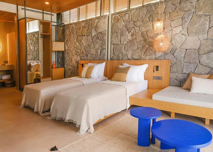 Birdcage 33 - Adult Only מלון