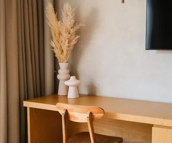 Birdcage 33 - Adult Only Hotel *