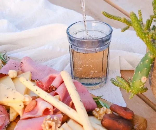 Hotel Birdcage 33 - Adult Only *