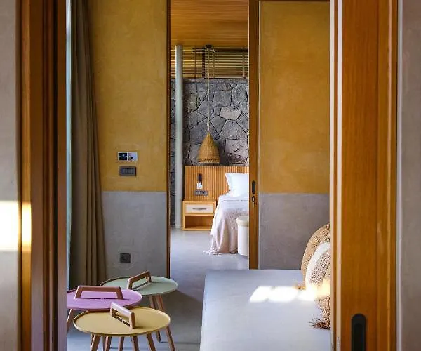 Birdcage 33 - Adult Only מלון יאליקאבאק