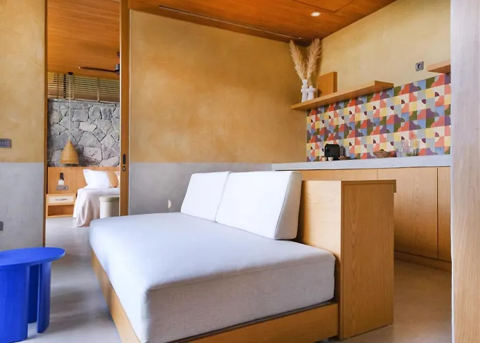 מלון Birdcage 33 - Adult Only יאליקאבאק