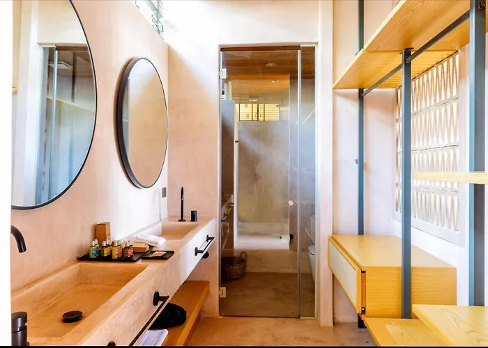 Birdcage 33 - Adult Only מלון יאליקאבאק