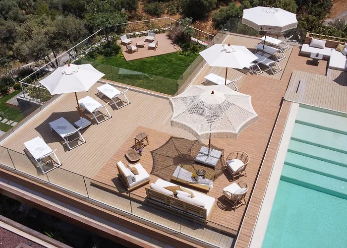 מלון Birdcage 33 - Adult Only יאליקאבאק